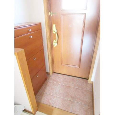 エレガンス鵠沼の玄関