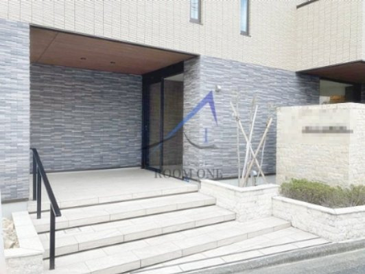 セル エット ルミエールのエントランス|エントランスです。