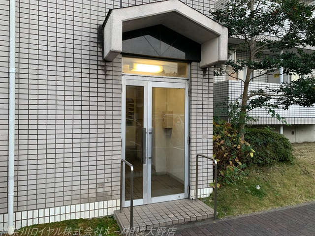 【エントランス】