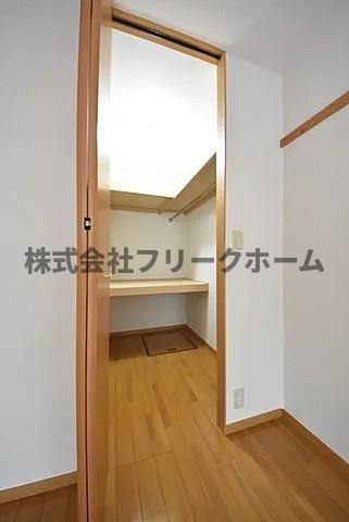 武蔵野市吉祥寺北町１丁目のアパートの収納