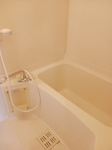 アメニティハイツＡ　　刈谷市近郊の賃貸はクラスホーム刈谷店の浴室|日々の疲れを癒すお風呂付です