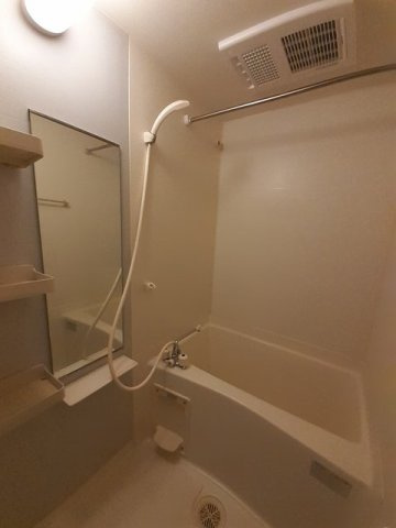 ソレアードＣ　　刈谷市近郊の賃貸はクラスホーム刈谷店の浴室|落ち着いた空間のお風呂です