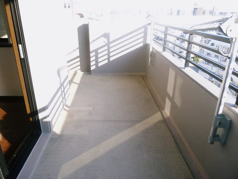ユニーブル原駅前のバルコニー