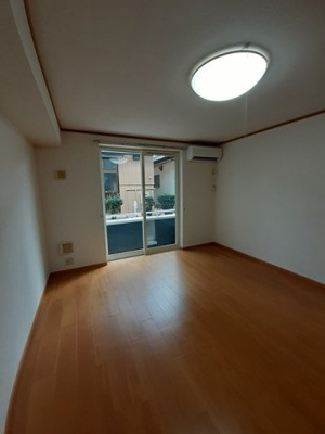 【居間・リビング】 | シャン・ド・フルール | 内装です