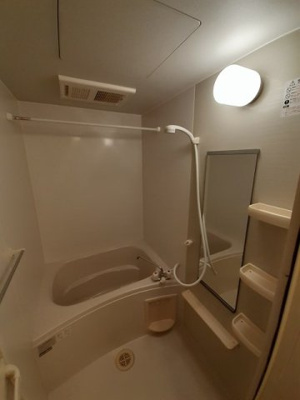 【浴室】 | シャン・ド・フルール | 日々の疲れを癒すお風呂付です