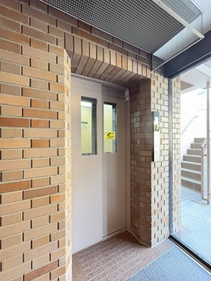 【エントランス】 | 島津山岩波ハイツ