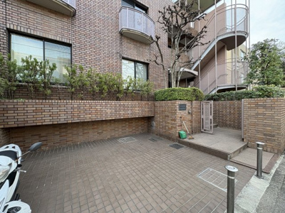 【エントランス】 | 島津山岩波ハイツ