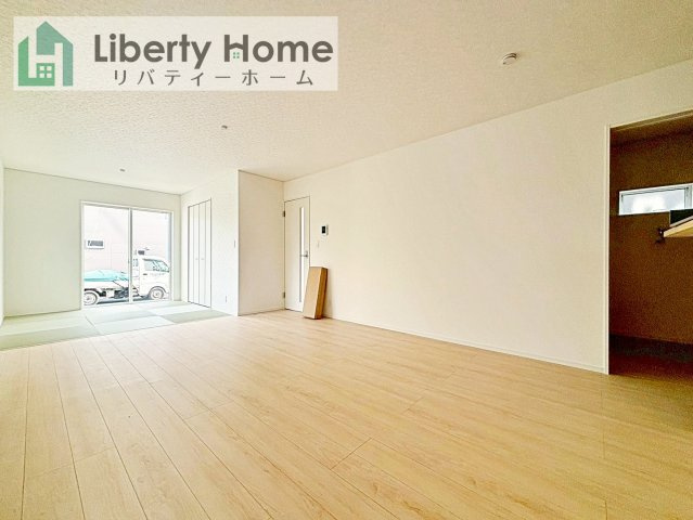 つくばみらい市小絹第4　新築戸建　3号棟の居間・リビング