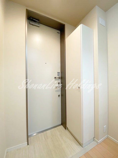 大和市中央林間２丁目の賃貸マンションの玄関|お履き物が多い方にもおすすめ♪