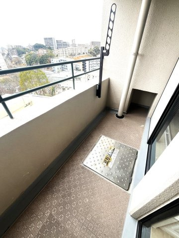 【バルコニー】 | クレスト小笹 | 南向きなので陽当たり、通風ともに良好です☆しかも角部屋なので生活音なども気になりません☆