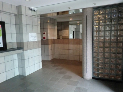 【エントランス】 | ダイナコート小倉下到津II | 落ち着いたエントランスです