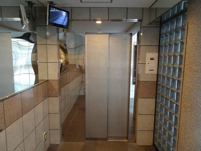 【エントランス】 | ダイナコート小倉下到津II | 落ち着いたエントランスです