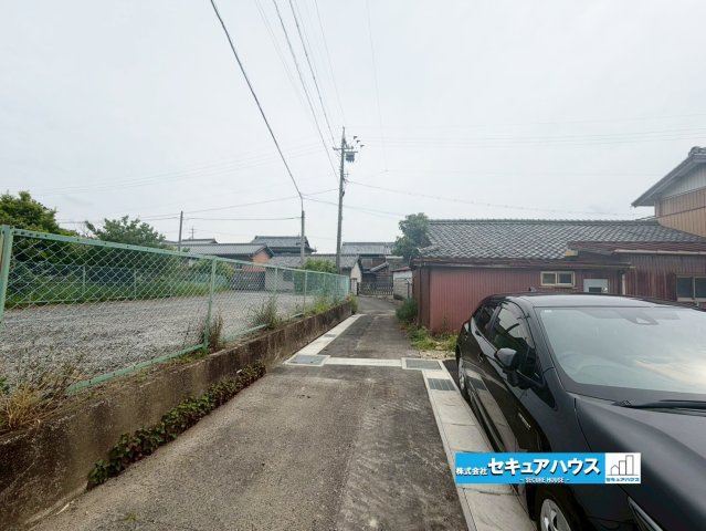 【今すぐご案内可能】知多市金沢字郷中　全4棟の前面道路含む現地写真|事前予約にて現地ご見学いただけます！お気軽にお問い合わせください♪
■株式会社　セキュアハウス■
住宅ローンに強く、知識、経験豊富なスタッフ在籍
お客様に寄り添い、ご成約後もサポート致します。
