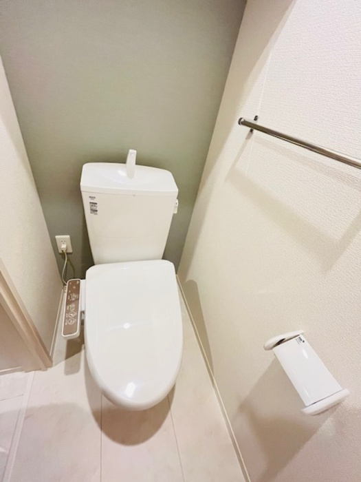 藤沢市藤沢のアパートのトイレ