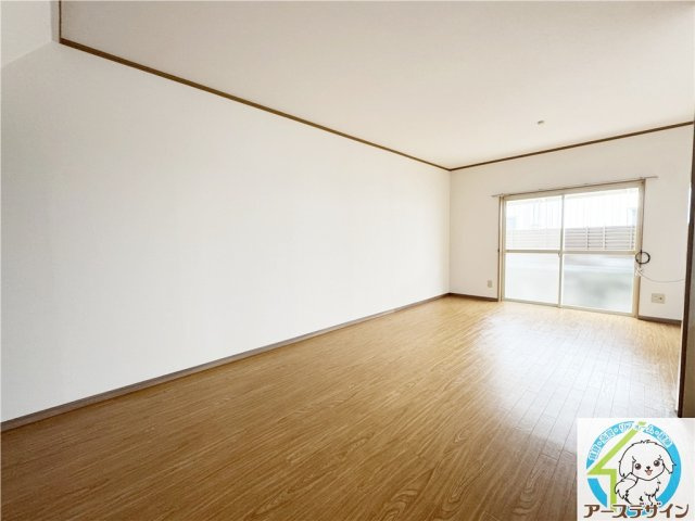 ドリームタウン西明石　グランドコテージの居間・リビング