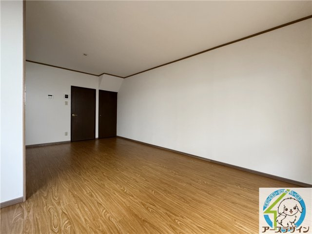 ドリームタウン西明石　グランドコテージの居間・リビング