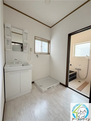 ドリームタウン西明石　グランドコテージの独立洗面台