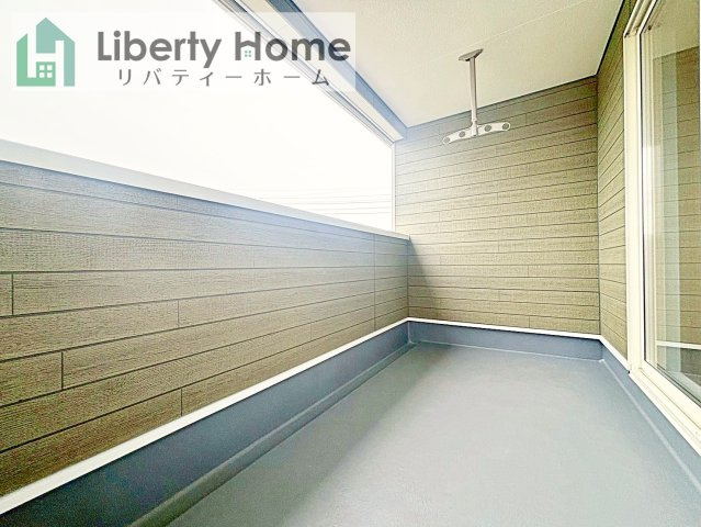 つくばみらい市小絹第4　新築戸建　5号棟のバルコニー