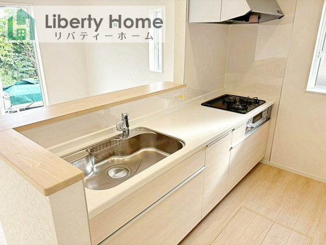 つくばみらい市小絹第4　新築戸建　5号棟のキッチン