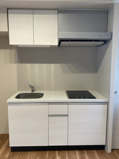 【キッチン】 | FRIENDS APARTMENT | 綺麗な二口IHコンロのシステムキッチンです！