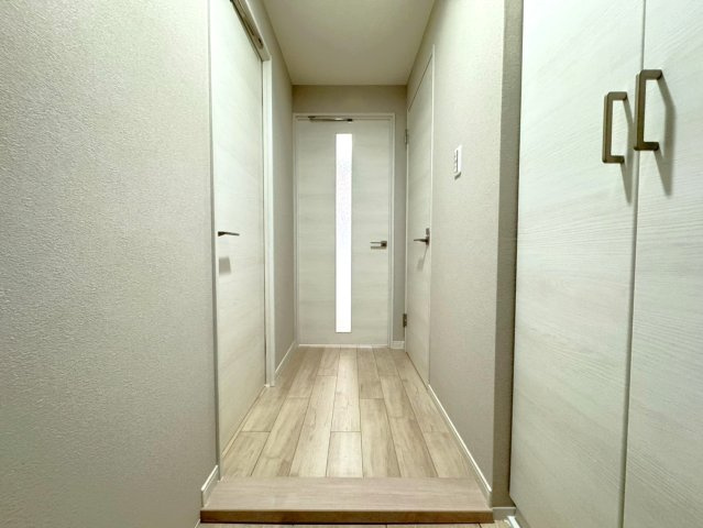 ２０２５年７月リフォーム完了◆２沿線利用可能◆ペット飼育可能◆周辺環境充実◆ファミール伏見B棟の玄関|玄関