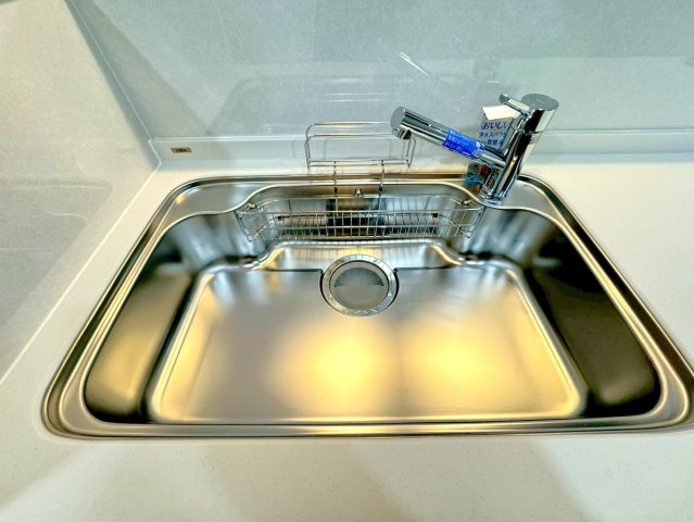 ２０２５年７月リフォーム完了◆２沿線利用可能◆ペット飼育可能◆周辺環境充実◆ファミール伏見B棟のキッチン|シンク