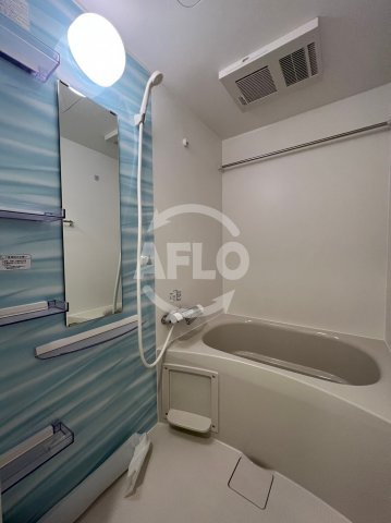 セレニテ中崎町リアンの浴室