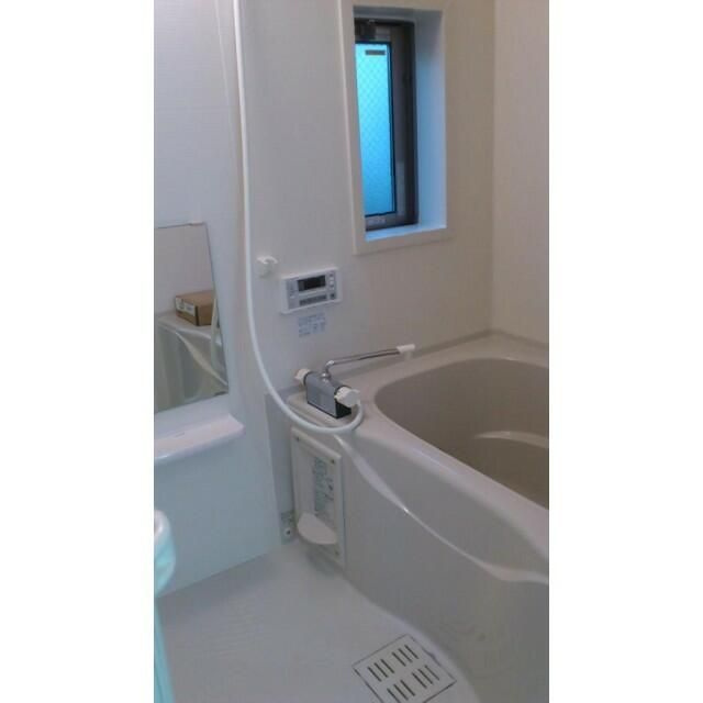ドミール西台の浴室