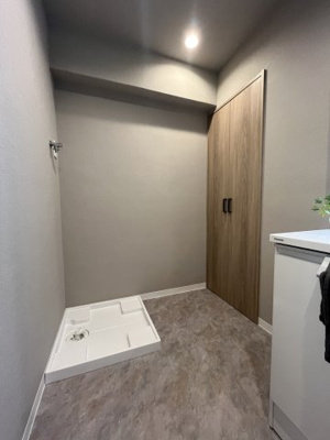 【ランドリースペース】 | コスモテール吉塚 | 洗濯機置き場です☆しっかりスペースがあるので生活しやすいですよ♪