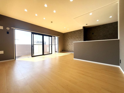 【居間・リビング】 | アンピール松島 | 長方形のリビングは家具を置きやすく生活しやすいですよ☆