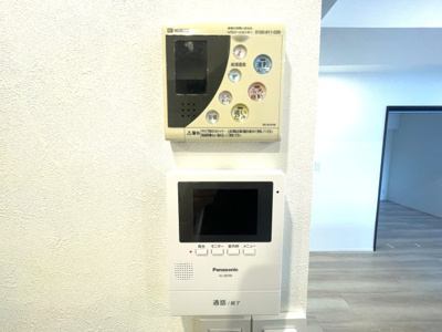 【防犯設備】 | レジデンス高宮 | テレビモニター付きインターホンなので安心ですね♪