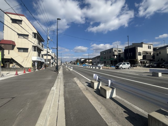 南区旭1丁目の前面道路含む現地写真
