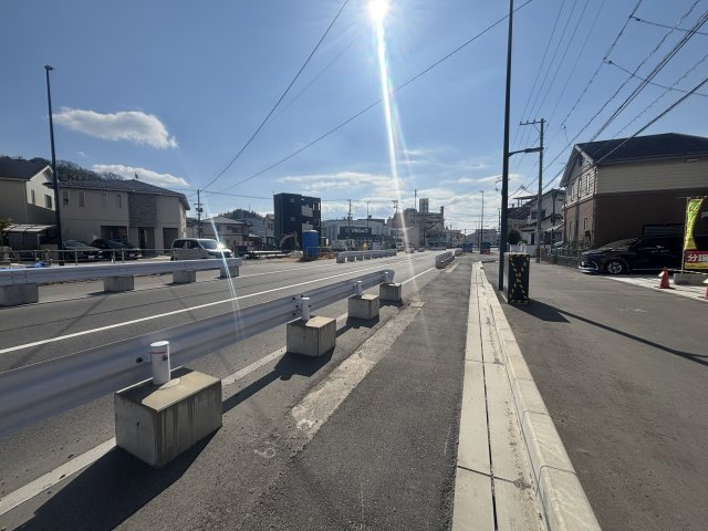 南区旭1丁目の前面道路含む現地写真