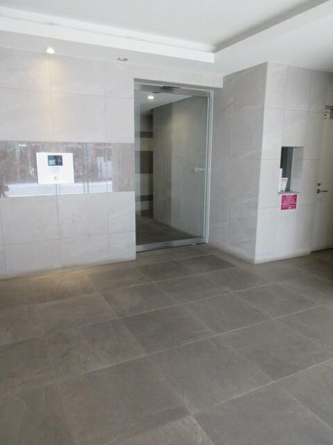 グランヴァン西川口のエントランス