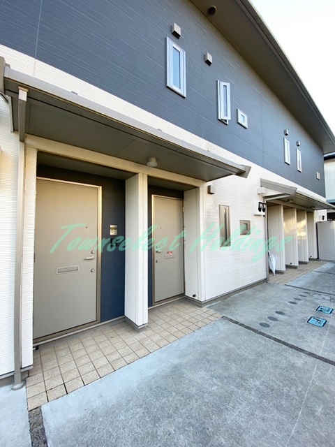 藤沢市湘南台６丁目のアパートのエントランス