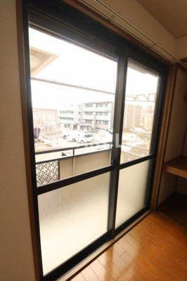 【バルコニー】 | セジュール吉田 | 落ち着いた時間を過ごせるバルコニーです
