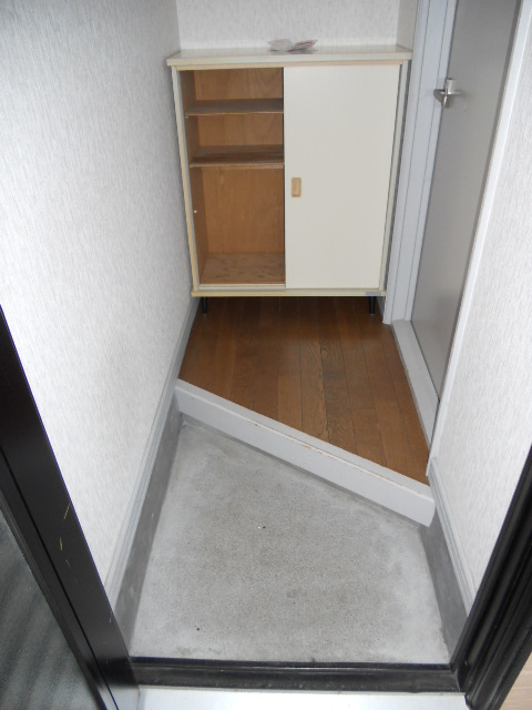 ハイツマホラマの玄関