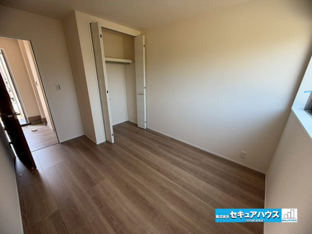 【本日ご案内可能】知多市金沢字郷中　全4棟の洋室|【洋室】
◆お子様のお部屋や主寝室、来客時の宿泊室、趣味のお部屋としてもご利用いただけます♪
◆全居室収納付きのため各居室ごとに荷物をしまうことができます。　　　　　　　　　　　　　　　　　　　　　　