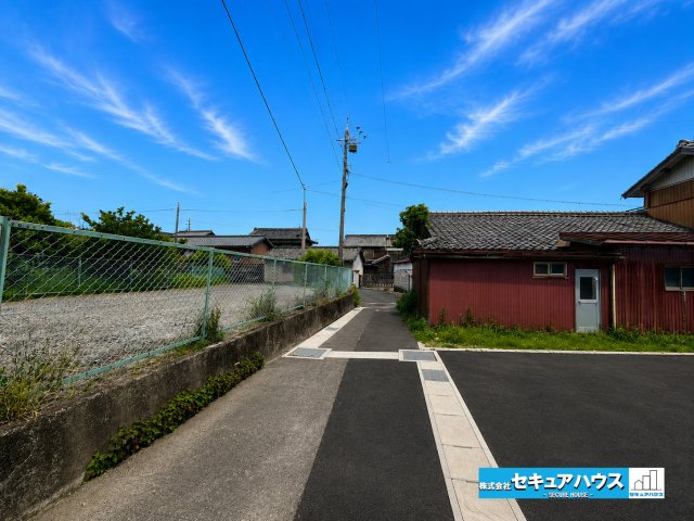 【本日ご案内可能】知多市金沢字郷中　全4棟の前面道路含む現地写真|事前予約にて現地ご見学いただけます！お気軽にお問い合わせください♪
■株式会社　セキュアハウス■
住宅ローンに強く、知識、経験豊富なスタッフ在籍
お客様に寄り添い、ご成約後もサポート致します。