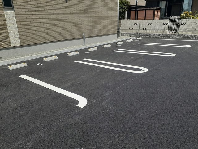 ネバーランドⅢ　Bの駐車場