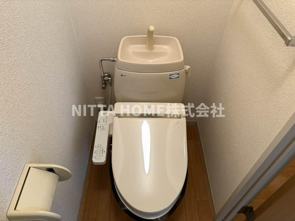 カサベルデＡ，Ｂのトイレ|温水洗浄付きのトイレです＊