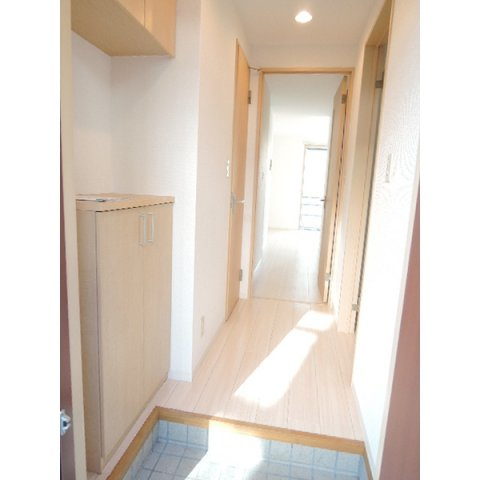 鎌倉市由比ガ浜３丁目のアパートの玄関