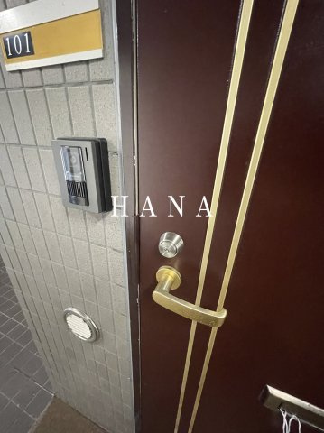 堀江新井マンションの玄関