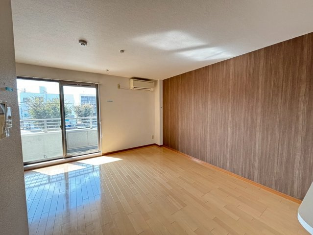 ヴァン　エステート　北在家の居間・リビング