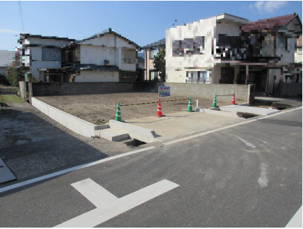 土佐市高岡町甲　(建築条件なし)売土地