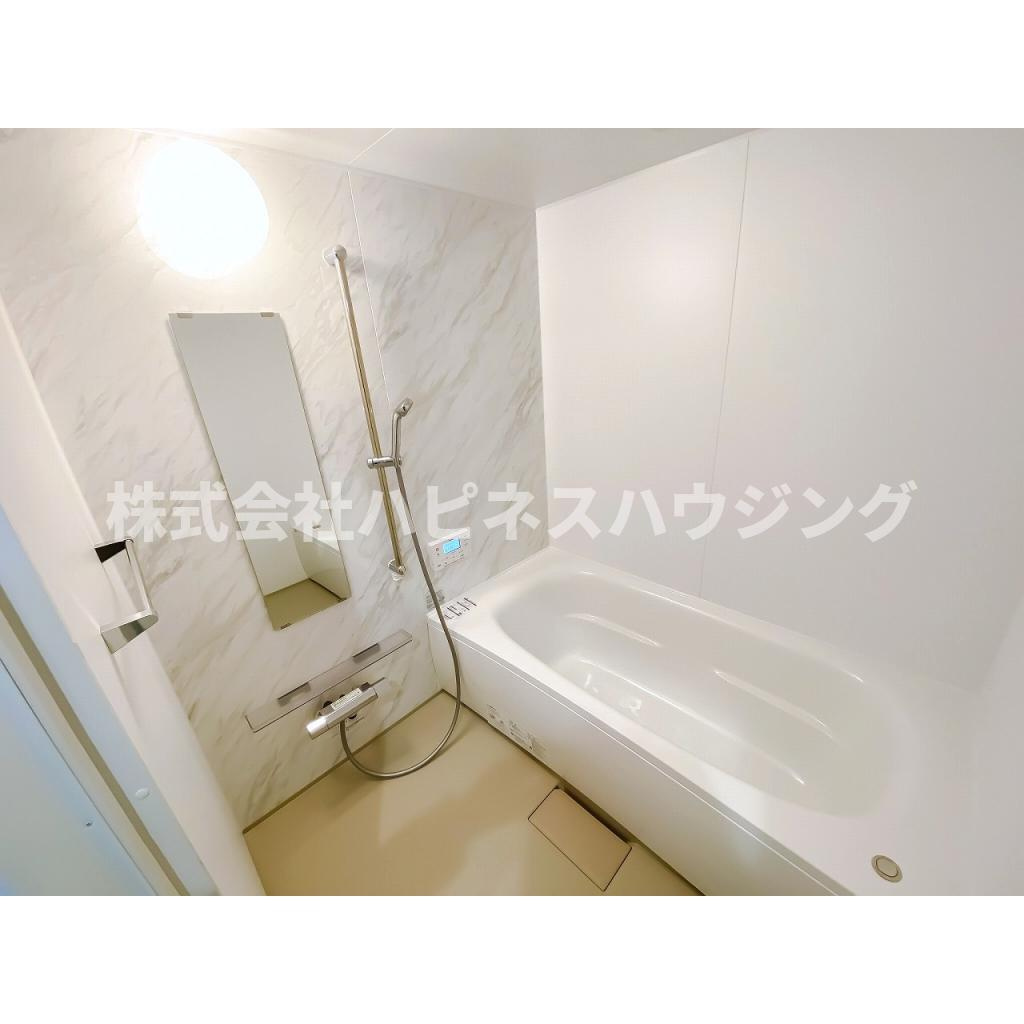 メゾン・グリシーヌの浴室|日々の疲れを癒すお風呂付です