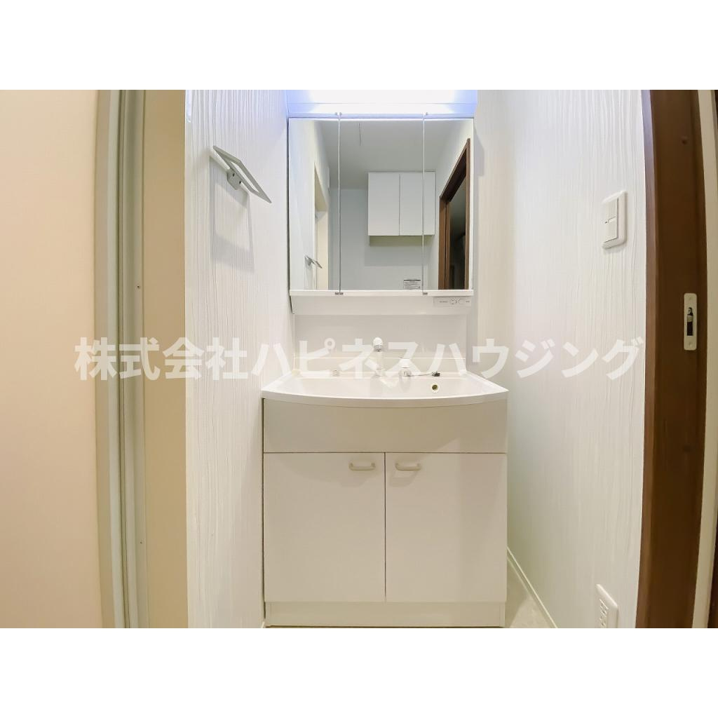 メゾン・グリシーヌの洗面所|忙しい朝には欠かせない洗面所です