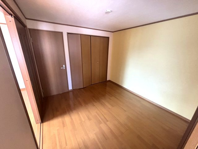 井上ハイツの居間・リビング