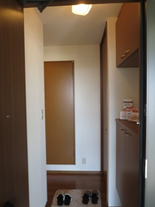 ブルーイースト　Ｂの玄関