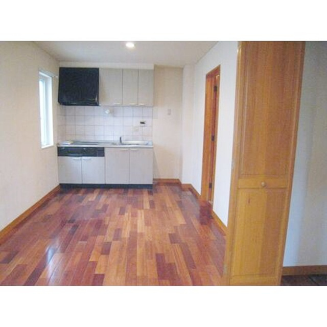 藤沢市辻堂３丁目のアパートの居間・リビング